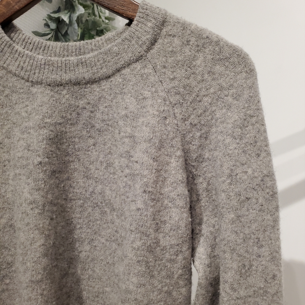 Aritzia Crewneck